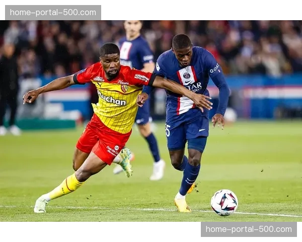 终场哨响,蒙扎老将帕齐尼独自加练射门半小时 终场哨响,蒙扎老将帕齐尼独自加练射门半小时